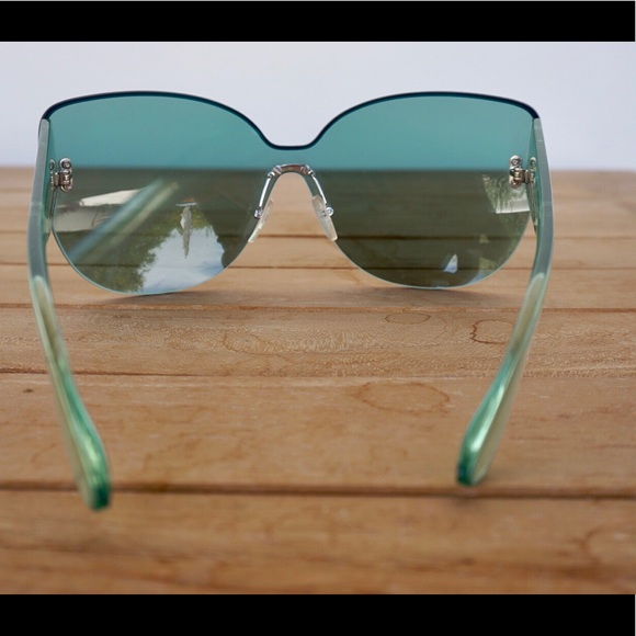 Teal Marc by Marc Jacobs sunglasses - Picture 4 of 5